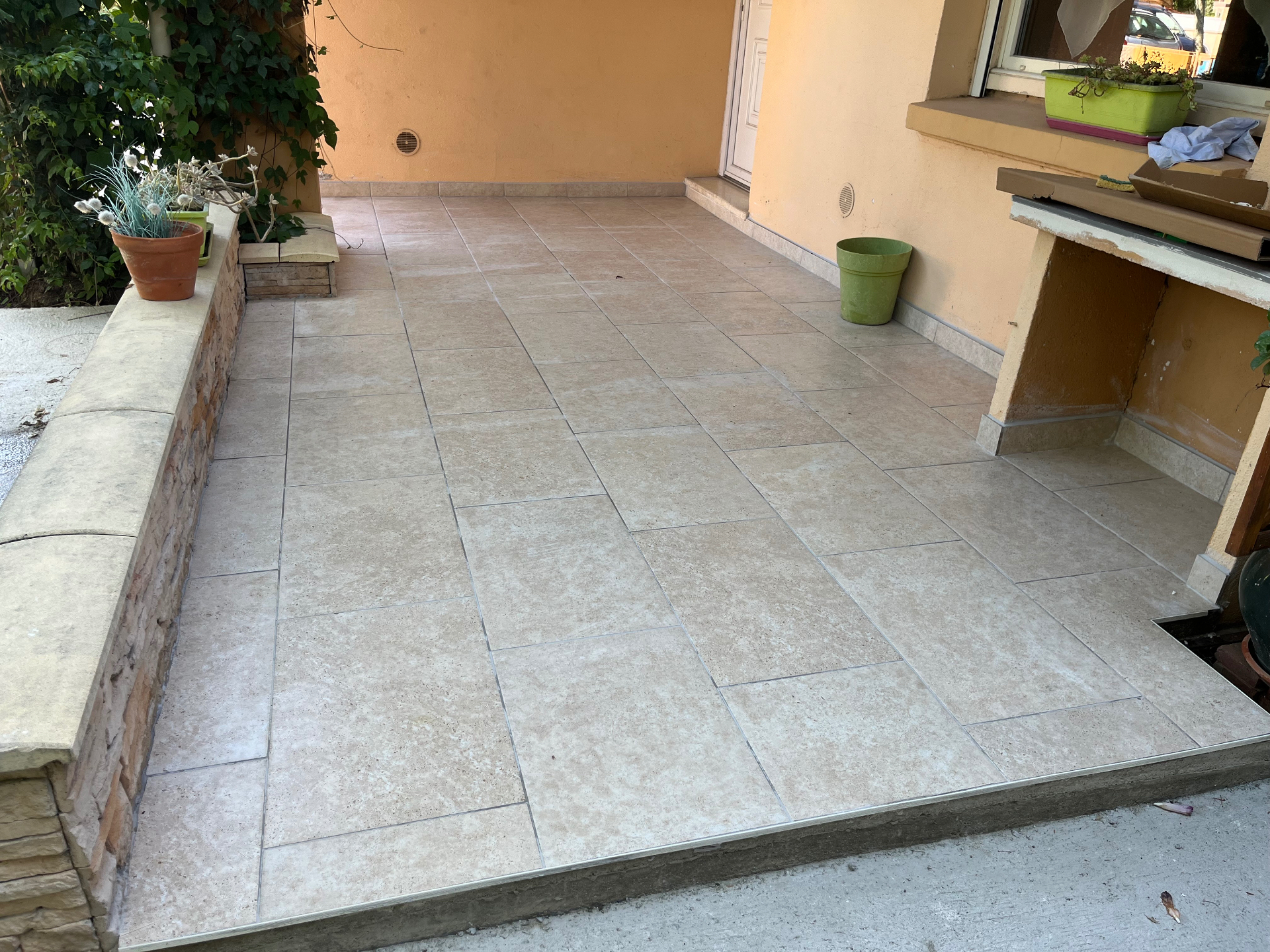 Terrasse carrelée — BP Construction 66 Pyrénées-Orientales